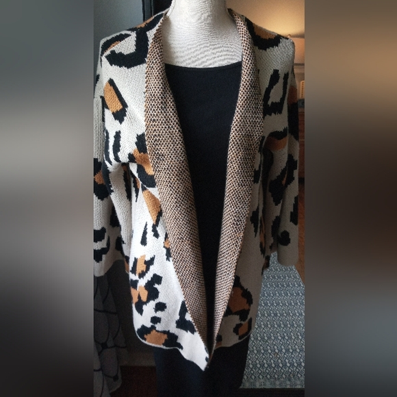 Ecowish Sweater - Picture 4 of 9